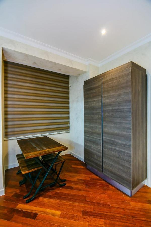 Lux Family Apartment In City Center Baku Exteriör bild