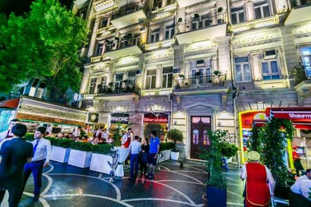 Lux Family Apartment In City Center Baku Exteriör bild