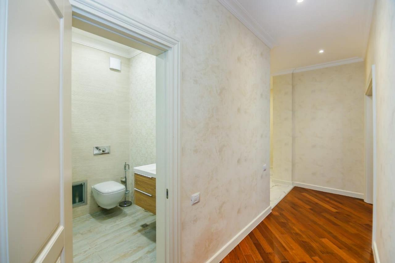 Lux Family Apartment In City Center Baku Exteriör bild