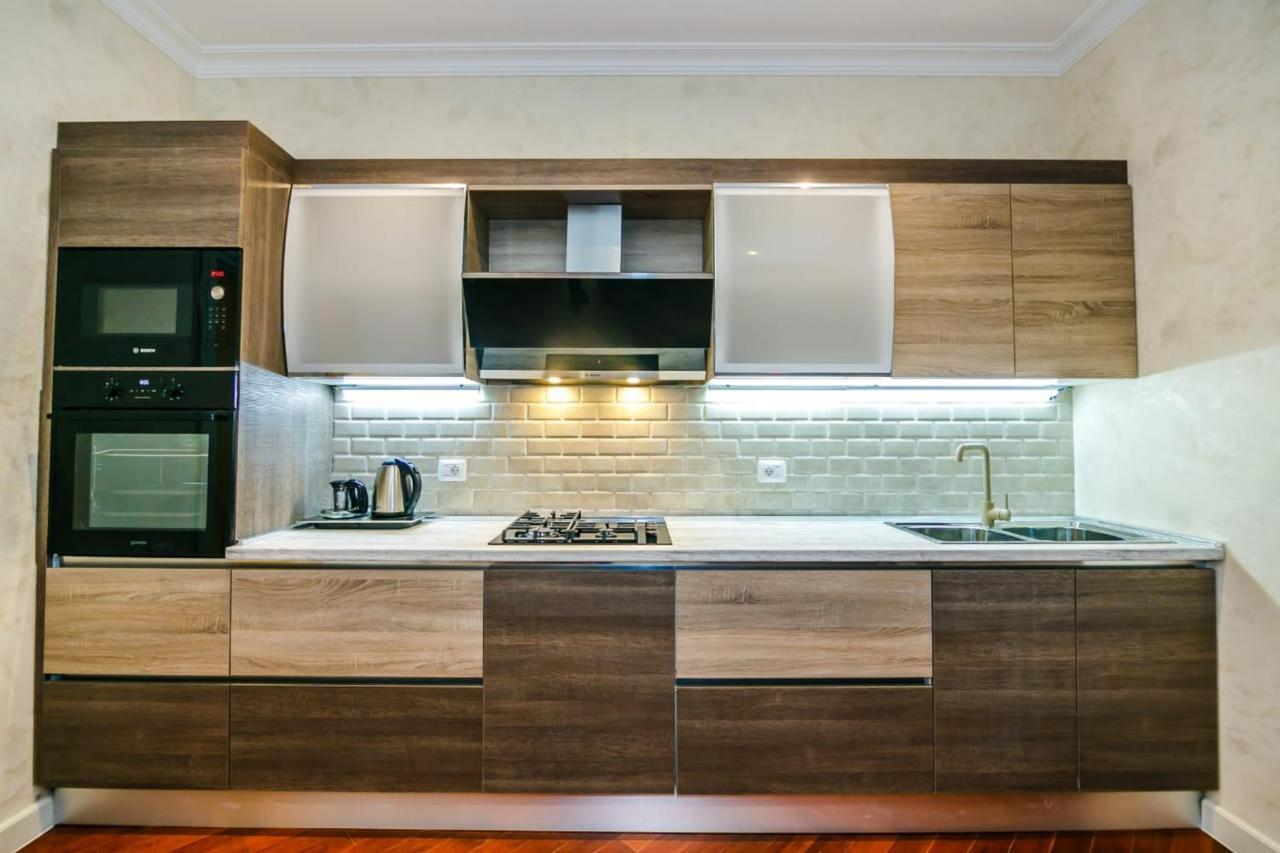 Lux Family Apartment In City Center Baku Exteriör bild